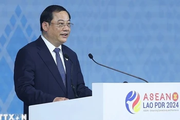 Thủ tướng Lào, Chủ tịch ASEAN 2024 Sonexay Siphandone phát biểu bế mạc Hội nghị Cấp cao Hiệp hội các quốc gia Đông Nam Á (ASEAN) lần thứ 44, 45 và các hội nghị cấp cao liên quan. (Ảnh: Dương Giang/TTXVN)