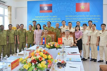 Ký kết Biên bản ghi nhớ hợp tác thường niên năm 2023 giữa Công an tỉnh Quảng Nam và Công an tỉnh Sê Kông. 