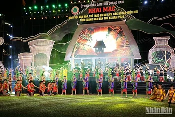 Chương trình nghệ thuật khai mạc Ngày hội Văn hóa, Thể thao và Du lịch các huyện miền núi Quảng Nam lần thứ 20.