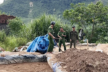 Lực lượng chức năng tổ chức nhiều đợt kiểm tra, truy quét, nhưng tình trạng khai thác vàng trái phép tại xã Tam Lãnh vẫn tái diễn, gây mất an ninh trật tự.