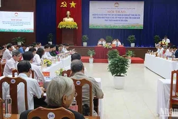 Quang cảnh hội thảo khoa học với chủ đề “Nhiệm vụ và giải pháp phát huy sức mạnh đại đoàn kết toàn dân tộc, tăng cường đồng thuận xã hội, góp phần xây dựng tỉnh Quảng Nam phát triển nhanh và bền vững”.