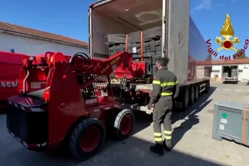 [Video] Lính cứu hỏa Italy tới Thổ Nhĩ Kỳ hỗ trợ cứu nạn