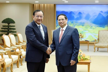 Thủ tướng Phạm Minh Chính tiếp Phó Thủ tướng, Bộ trưởng Ngoại giao và Hợp tác quốc tế Vương quốc Campuchia Prak Sokhonn đang thăm chính thức Việt Nam. (Ảnh: Trần Hải)