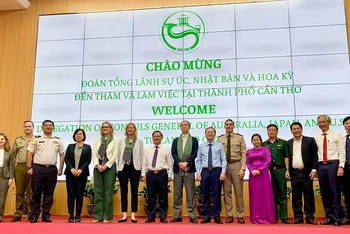 Các Tổng Lãnh sự tại thành phố Hồ Chí Minh trong chương trình làm việc cùng thành phố Cần Thơ.