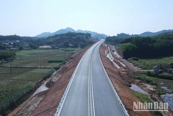 Cao tốc Tuyên Quang - Phú Thọ. (Ảnh: Trung Hiếu)