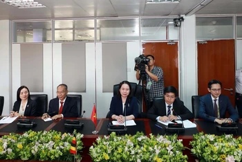 Phó Chủ tịch nước Võ Thị Ánh Xuân và Đoàn Việt Nam trong chuyến công tác tại Hội nghị Cấp cao Phong trào Không liên kết lần thứ 19. (Ảnh: TTXVN)