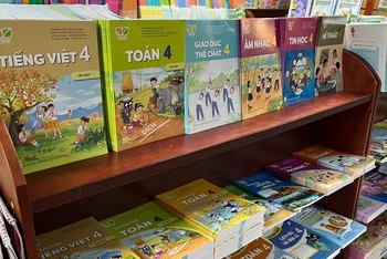 Sách giáo khoa lớp 4, 8 và 11 theo Chương trình giáo dục phổ thông 2018 đã có sẵn tại các cửa hàng thuộc hệ thống của Nhà xuất bản Giáo dục Việt Nam.