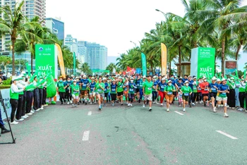 Hơn 9000 vận động viên tham dự cuộc thi Marathon quốc tế Đà Nẵng Manulife 2023