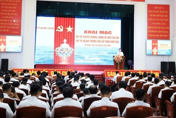 Quang cảnh buổi khai mạc Hội thi của Vùng 3 Hải quân.