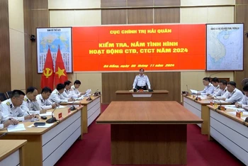 Đại tá Lê Xuân Phong, Phó chủ nhiệm UBKT Đảng ủy Quân chủng phát biểu kết luận đợt kiểm tra.