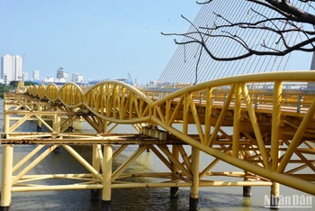 Cầu Nguyễn Văn Trỗi gắn liền với lịch sử thành phố Đà Nẵng. (Ảnh: ANH ĐÀO)