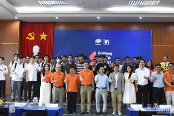 Chương trình Kick Off Giải đấu lập trình DaNang Code League 2024 sáng 6/5. Ảnh: ANH ĐÀO