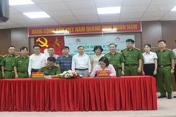 Công an tỉnh Hà Nam và Ngân hàng Chính sách xã hội tỉnh ký kết chương trình phối hợp triển khai thực hiện tín dụng đối với người chấp hành xong án phạt tù.