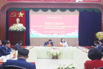 Hội thảo tăng cường công tác phát triển đảng viên trong Đảng bộ tỉnh Hà Nam.