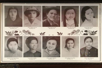 Hình ảnh 10 nữ dân quân Lam Hạ đang được lưu giữ tại đền thờ.