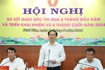 Đồng chí Nguyễn Anh Tuấn, Phó Trưởng Ban Thi đua khen thưởng Trung ương phát biểu chỉ đạo tại Hội nghị.