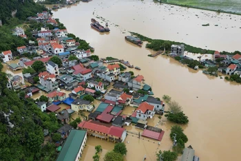 Ngập Lụt ở Kênh Gà, huyện Gia Viễn, tỉnh Ninh Bình. (Ảnh: THÁI BÁ)