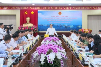 Phó Thủ tướng Trần Lưu Quang chủ trì họp trực tuyến với 28 tỉnh, thành phố có biển về tình hình chống khai thác hải sản bất hợp pháp, không báo cáo và không theo quy định (IUU).