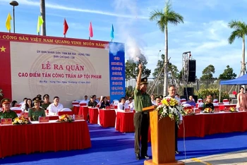 Đại tá Bùi Văn Thảo, Giám đốc Công an tỉnh phát lệnh ra quân tấn công trấn áp tội phạm trước, trong và sau Tết Nguyên đán Giáp Thìn 2024.