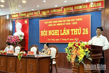 Bí thư Tỉnh ủy Sóc Trăng Lâm Văn Mẫn phát biểu kết luận hội nghị.