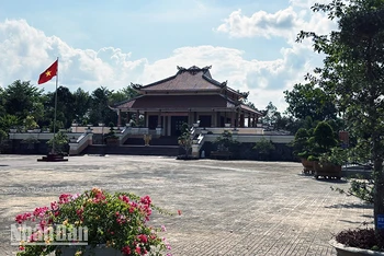 Đền thờ Bác Hồ ở huyện Cù Lao Dung (Sóc Trăng).