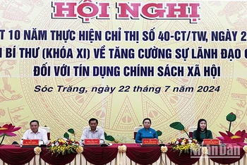 Các đồng chí chủ trì Hội nghị Tổng kết 10 năm thực hiện Chỉ thị số 40-CT/TW.