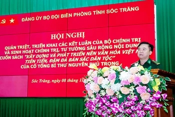 Đại tá Nguyễn Trìu Mến phát biểu kết luận hội nghị.