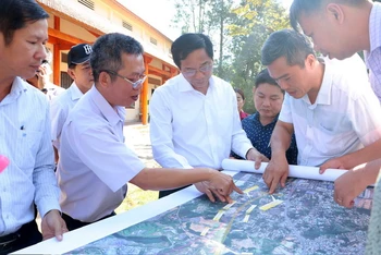 Lãnh đạo Ủy ban nhân dân tỉnh Đồng Nai kiểm tra tiến độ giải phóng mặt bằng cao tốc Biên Hòa-Vũng Tàu.