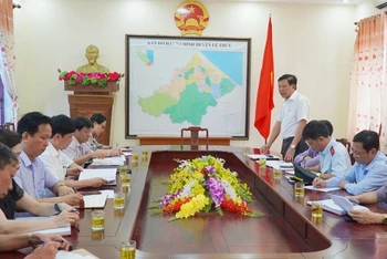 Phó Giám đốc Sở Y tế Quảng Bình Phan Thanh Hải phát biểu tại buổi làm việc.