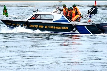 Bộ đội Biên phòng Quảng Bình tổ chức tìm kiếm nạn nhân.