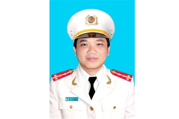 Đại úy Hồ Tấn Dương.
