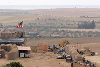 Lực lượng quân đội Mỹ thiết lập 1 căn cứ mới ở Manbij, tỉnh Aleppo, Syria, ngày 8/5/2018. (Ảnh minh họa: Reuters)