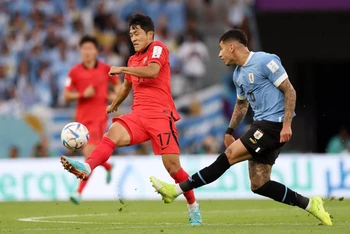 Hàn Quốc và Uruguay tạo ra nhiều cơ hội song đều không thành công và đành chấp nhận chia điểm trong trận hòa không bàn thắng. (Ảnh: FIFA)