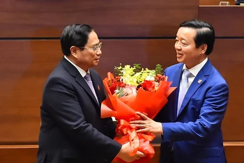 Sau khi được Quốc hội phê chuẩn bổ nhiệm chức vụ Phó Thủ tướng, ông Trần Hồng Hà vẫn đồng thời giữ chức Bộ trưởng Tài nguyên và Môi trường cho đến khi có quyết định mới liên quan vị trí này. (Ảnh: THỦY NGUYÊN)