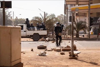Lực lượng an ninh Burkina Faso tuần tra tại thủ đô Ouagadougou ngày 22/1/2022. (Ảnh: AFP/TTXVN)