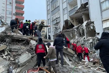 [Ảnh] Thổ Nhĩ Kỳ và Syria hứng chịu thiệt hại thảm khốc trong trận động đất độ lớn 7,9