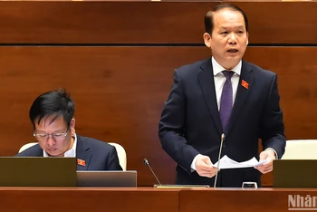 Chủ nhiệm Ủy ban Pháp luật của Quốc hội Hoàng Thanh Tùng phát biểu. (Ảnh: THỦY NGUYÊN)