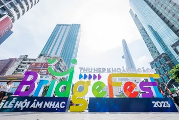 Lễ hội âm nhạc-Kết nối cộng đồng BridgeFest 2023 được tổ chức tại phố đi bộ Nguyễn Huệ, Thành phố Hồ Chí Minh. (Ảnh: ECUE)