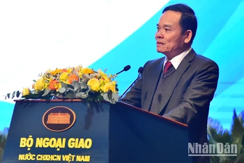 Phó Thủ tướng Chính phủ Trần Lưu Quang phát biểu chỉ đạo phiên họp. (Ảnh: THỦY NGUYÊN) 