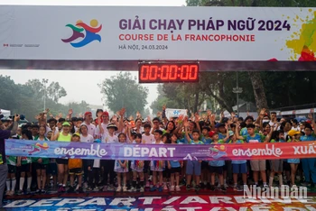 Đông đảo các vận động viên ở mọi lứa tuổi tham gia Giải chạy Pháp ngữ năm 2024. (Ảnh: TRUNG HƯNG) 