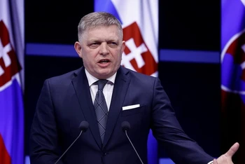 Thủ tướng Slovakia Robert Fico phát biểu tại Brussels, Bỉ, ngày 21/3/2024. (Ảnh: AFP/TTXVN)