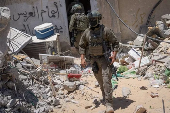 Binh sĩ Israel trong một chiến dịch trên bộ ở phía nam Dải Gaza, ngày 3/7/2024. (Ảnh: Reuters)