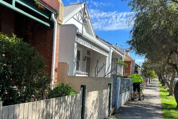 Các căn nhà phố ở Leichhardt, Sydney. (Ảnh: Reuters) 