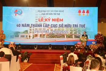 Bộ Trưởng Huỳnh Thành Đạt phát biểu ý kiến tại lễ kỷ niệm.