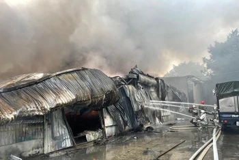 Vụ cháy tại Hà Đông sáng 20/10 đã khiến 1 người tử vong. (Ảnh: CTV Hà Thành)