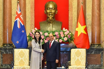 Chủ tịch nước Nguyễn Xuân Phúc và Thủ tướng New Zealand Jacinda Ardern tại buổi tiếp.