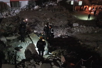 Lực lượng cứu hộ Việt Nam chạy đua với thời gian để tìm kiếm các nạn nhân của vụ động đất lịch sử tại Thổ Nhĩ Kỳ. (Ảnh: Cục Cảnh sát Phòng cháy chữa cháy và Cứu nạn, cứu hộ)