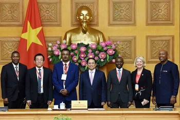 Thủ tướng Phạm Minh Chính và lãnh đạo Bộ Nông nghiệp các nước dự Hội nghị toàn cầu lần thứ 4 Hệ thống lương thực, thực phẩm bền vững.