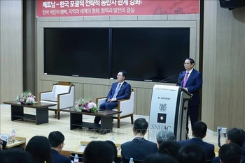 Thủ tướng Phạm Minh Chính phát biểu về chính sách của Việt Nam tại Đại học Quốc gia Seoul, ngày 3/7/2024. Ảnh: Dương Giang/TTXVN