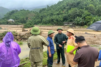 Lãnh đạo Cục Đường bộ Việt Nam có mặt tại làng Nủ, xã Phúc Khánh, huyện Bảo Yên, tỉnh Lào Cai - nơi xảy ra lũ quét nghiêm trọng ngày 10/9.